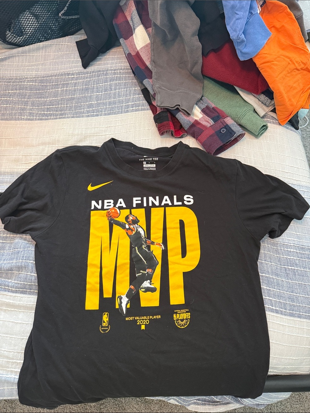 Nike Black LeBron James NBA Finals MVP Graphic T-Shirt with Yellow Print